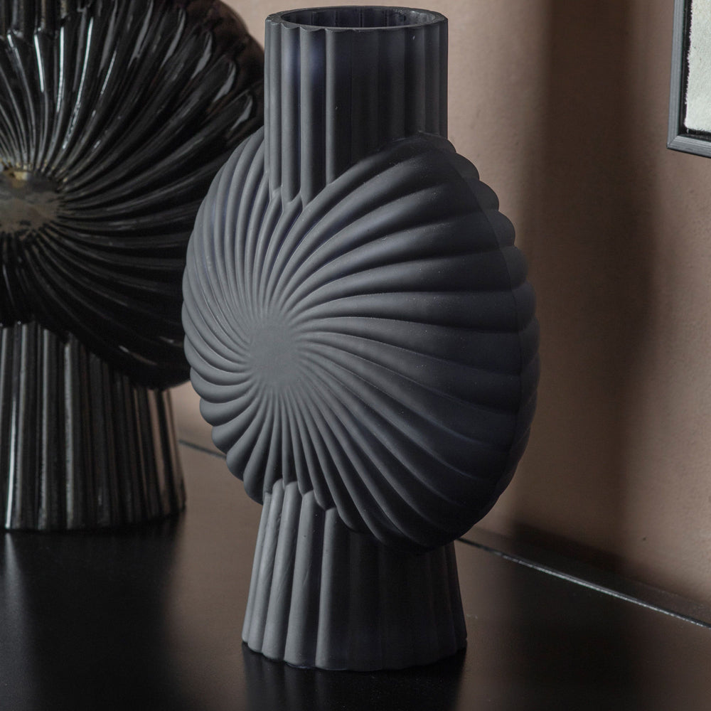 Cassis Small Frosted Vase - Black